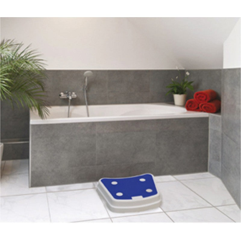 Aidapt Plastic Bath Step bathroom step