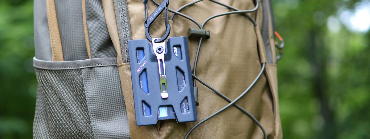 Govo - Lightweight ID card holder - Titanium version