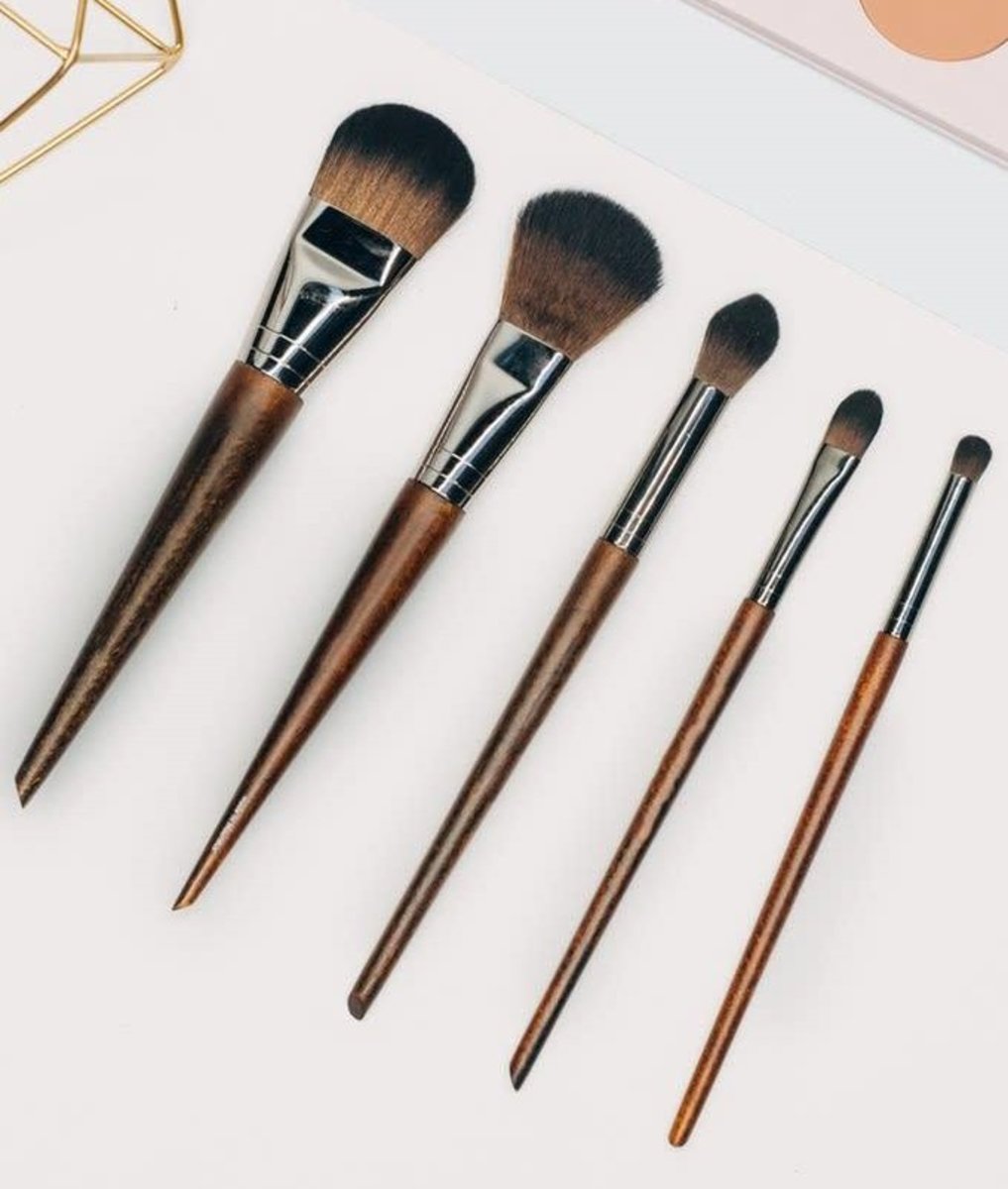 Brushean - Makeup Brush Set (5-piece brush set includes powder brush, foundation brush, blending brush, eyeshadow brush and crease brush)