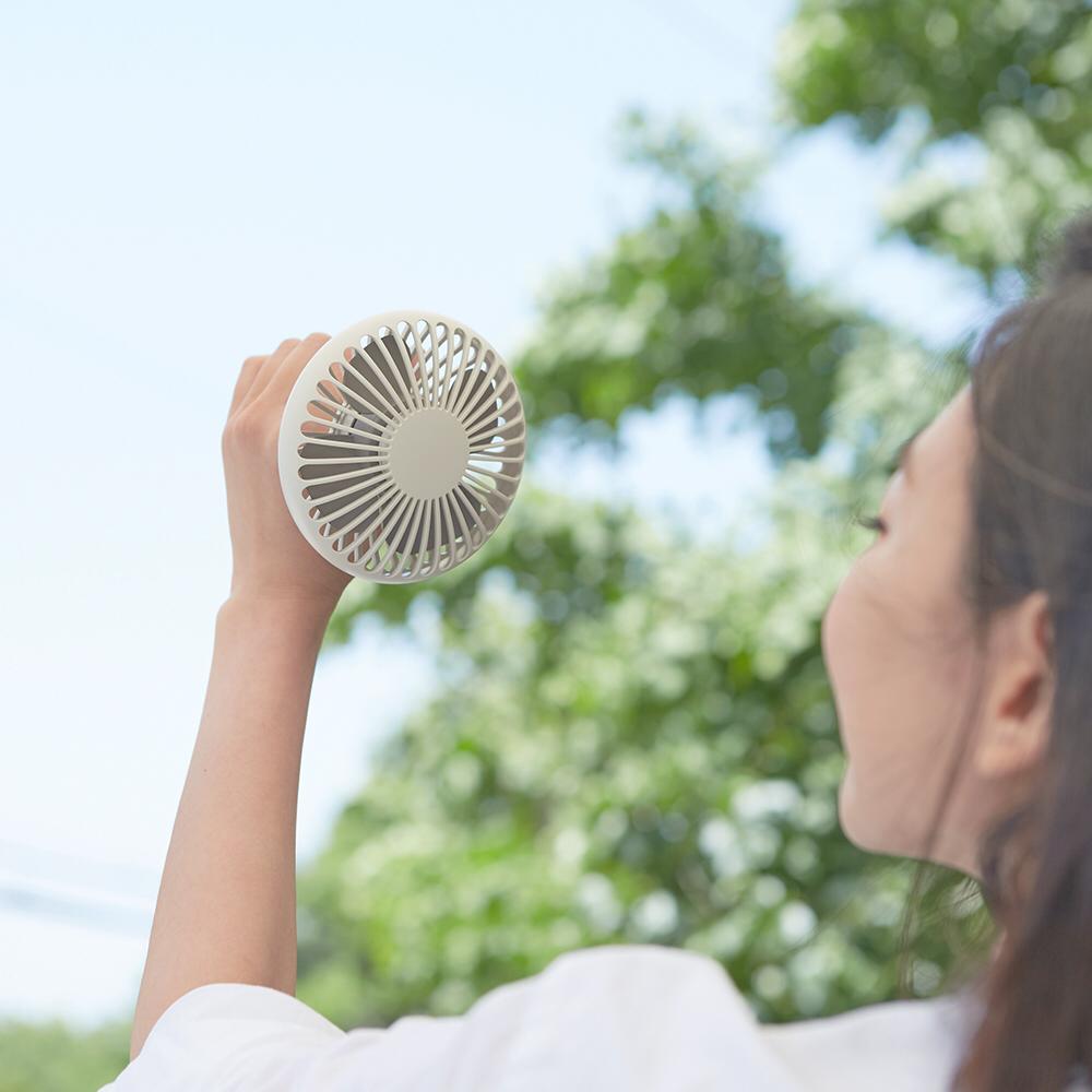 POUT - HANDS 2 Portable Fan - Cream Color [Licensed in Hong Kong]