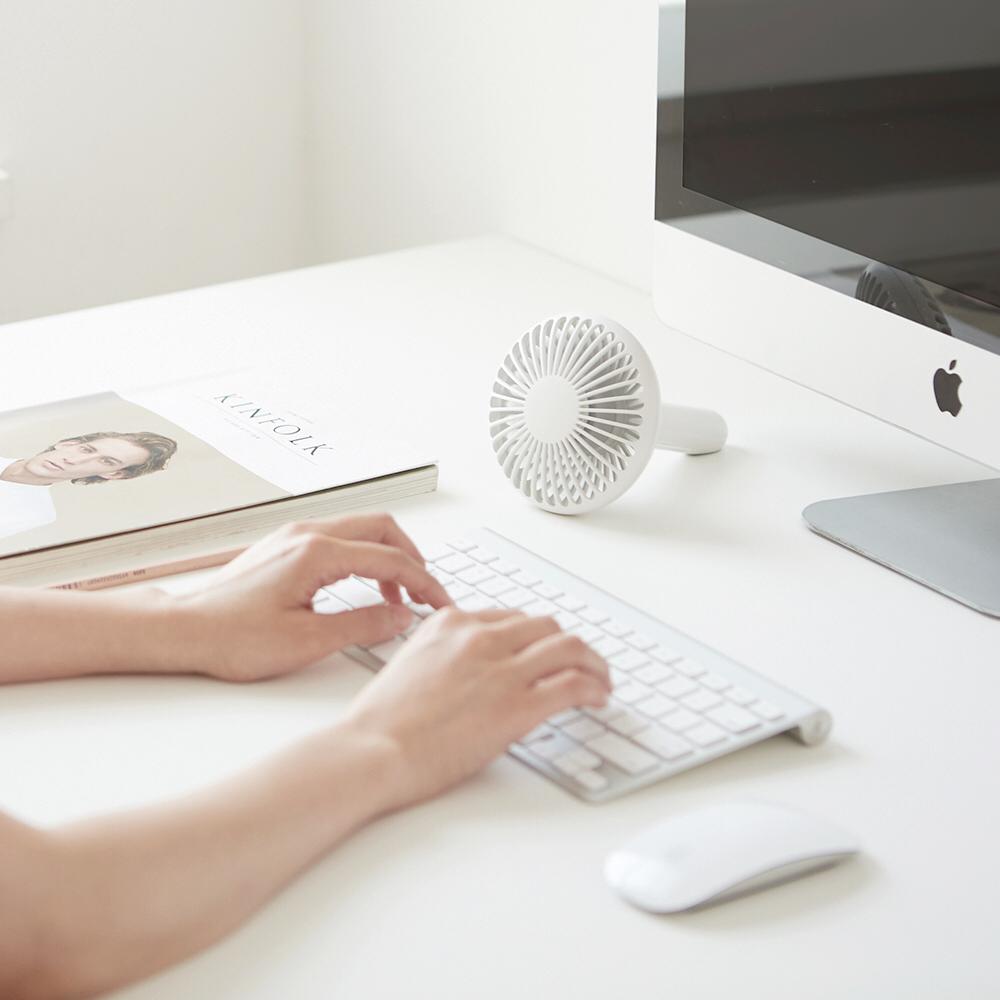 POUT - HANDS 2 Portable Fan - Pink [Licensed in Hong Kong]