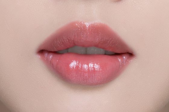 BURT'S BEES-Tinted Lip Balm - Hibiscus Natural Tinted Lip Balm - Bean Paste Red 4/11/2022 Expires
