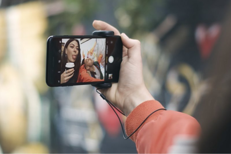 Just Mobile - ShutterGrip Bluetooth Selfie - Gold [Licensed in Hong Kong]