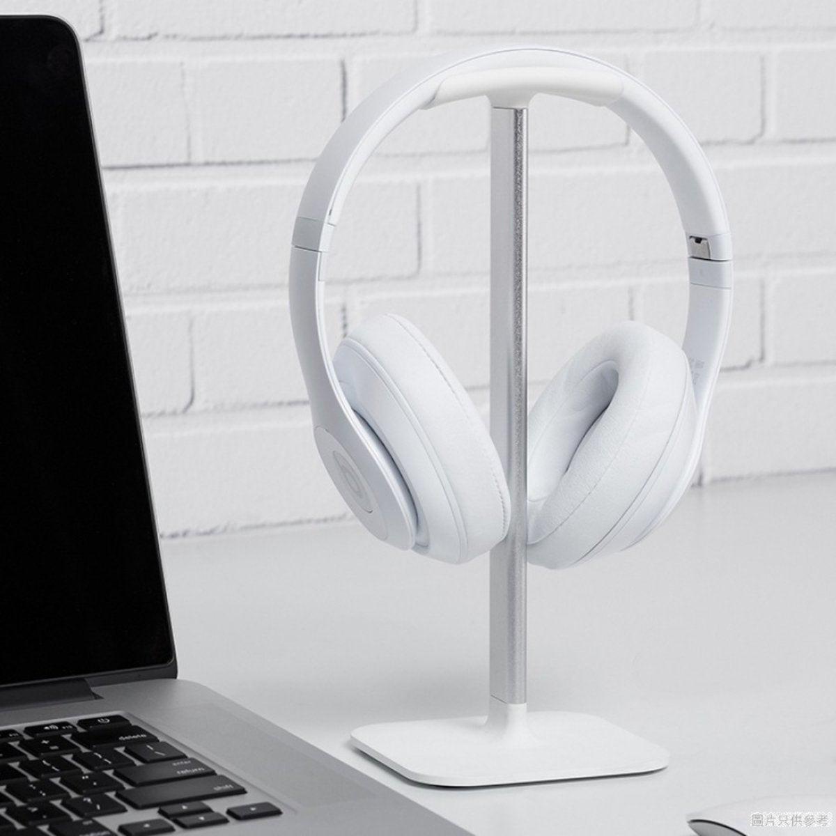 Bluelounge - Posto Aluminum Headphone Hanger - White